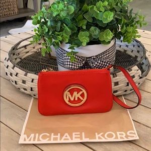 Micheal kors wristlet